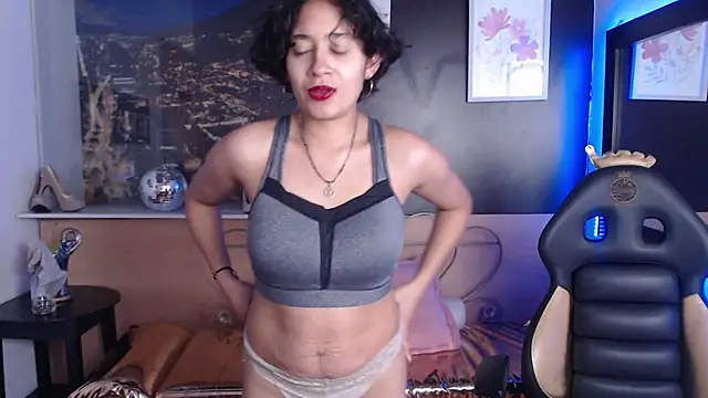 Snapshot of Lili_Gomez_ chatting on October 20, 2025, 1:22 pm Lili Gomez online show from October 20, 2025, 1:22 pm