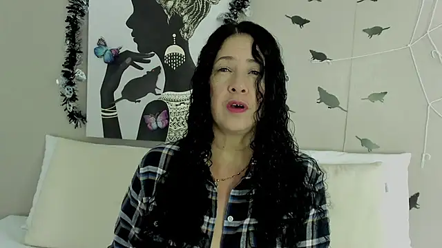 Adelesmithh online show from October 25, 2025, 11:40 am