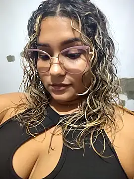 BrendaGirs online show from June 4, 2026, 2:28 am