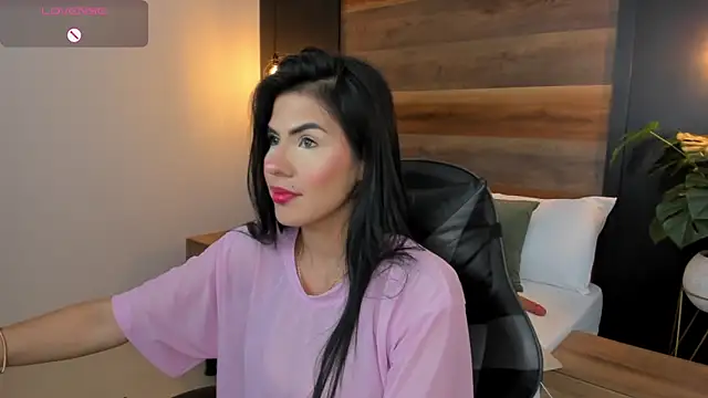 stephanya  online show from January 6, 2026, 7:28 pm