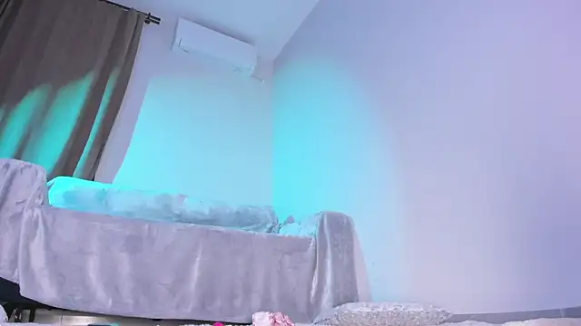 Snapshot of Mishel_Blessing chatting on February 10, 2025, 10:30 pm Mishel Blessing online show from February 10, 2025, 10:30 pm