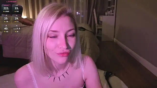 alexa novak online show from September 30, 2025, 2:22 pm