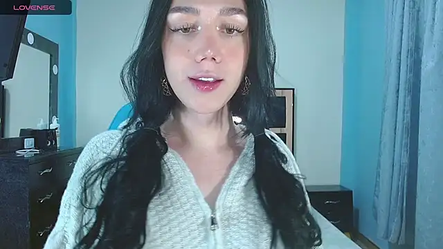 karla zambrano online show from November 12, 2025, 9:25 pm