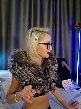 Milforja online show from April 6, 2026, 4:32 am