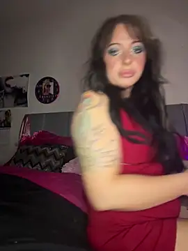 Snapshot of Hollyhudson123 chatting on December 19, 2024, 1:28 am Hollyhudson123 online show from December 19, 2024, 1:28 am