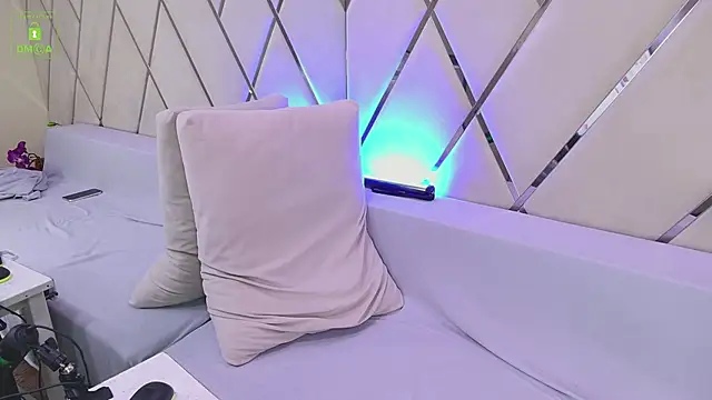 Ishtar Divine online show from January 15, 2025, 10:49 am