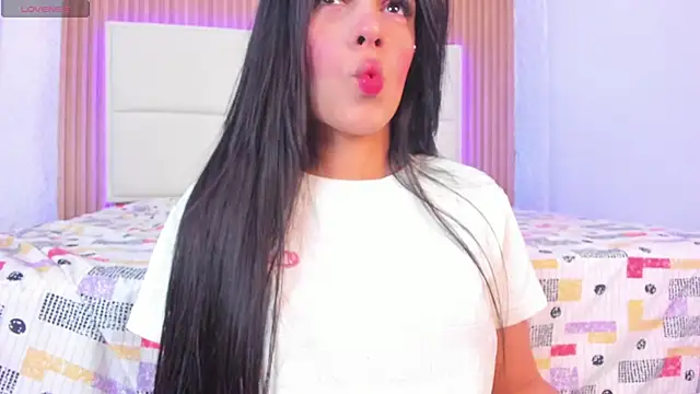 aggy castel online show from February 8, 2026, 7:01 am