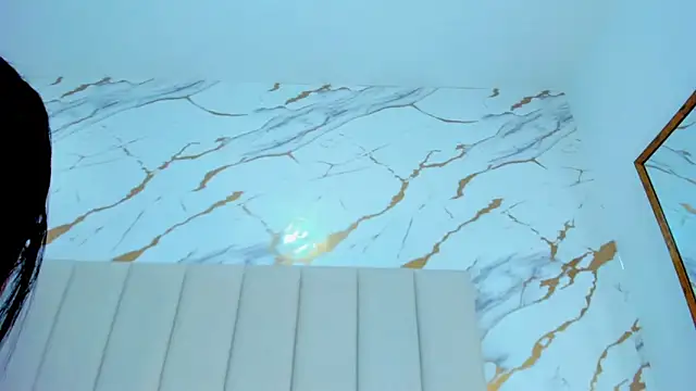 aggy castel online show from March 28, 2026, 2:38 pm