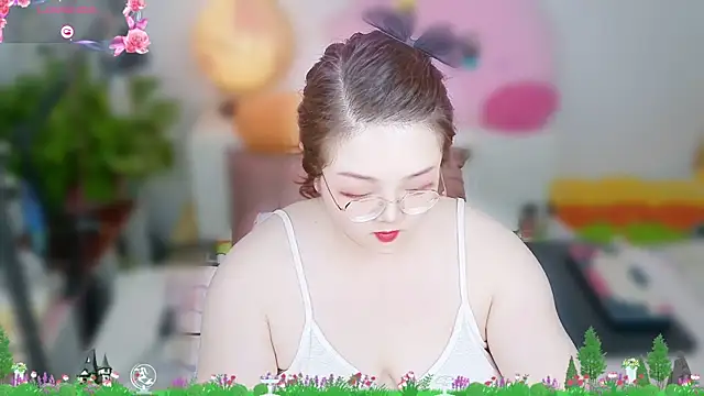 Weiwei5200 online show from November 10, 2025, 2:32 am