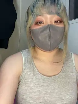 YUNA-yuna online show from December 29, 2024, 11:50 am