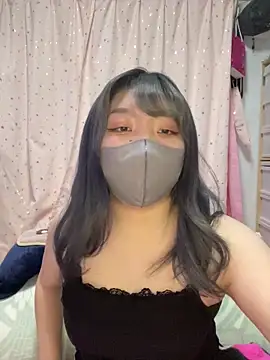 YUNA-yuna online show from February 14, 2025, 3:05 pm