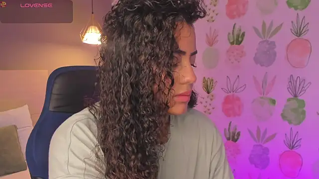 yaya23x online show from January 7, 2026, 2:08 pm