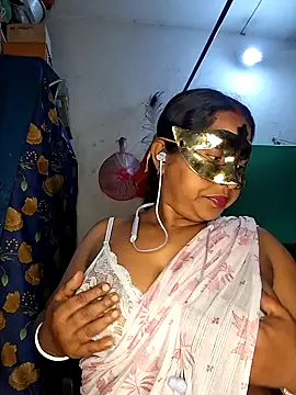 Snapshot of Real_Desi_Couple chatting on March 26, 2026, 4:45 pm Real Desi Couple online show from March 26, 2026, 4:45 pm