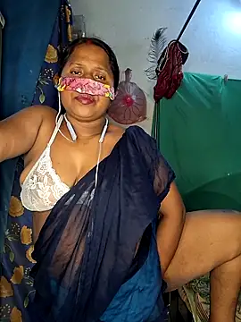 Snapshot of Real_Desi_Couple chatting on April 21, 2026, 5:39 pm Real Desi Couple online show from April 21, 2026, 5:39 pm