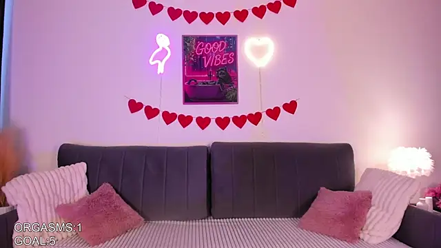 naomi asian online show from February 15, 2026, 11:08 am