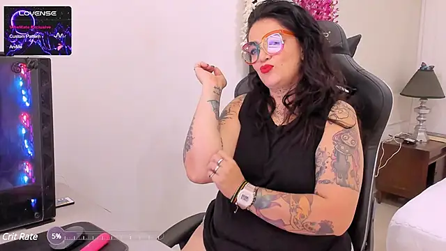 poisson ivy online show from February 7, 2025, 1:01 pm