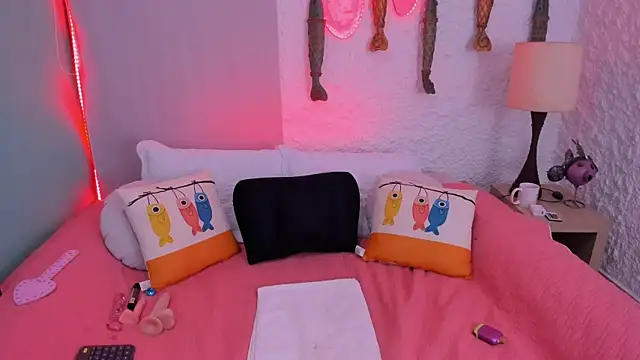 poisson ivy online show from March 19, 2025, 7:18 am