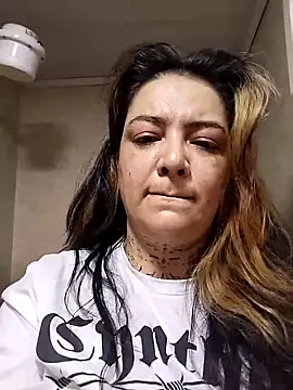 poisson ivy online show from September 28, 2025, 6:57 pm