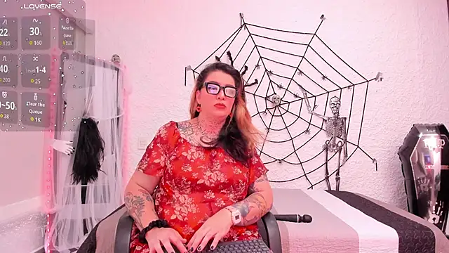 poisson ivy online show from October 7, 2025, 8:06 pm