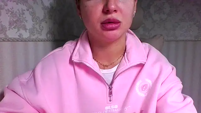 jennifer838 online show from October 1, 2025, 8:20 am