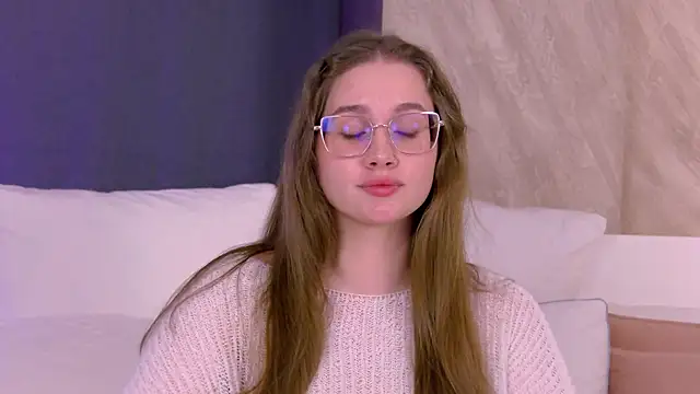 EllieHayes online show from July 2, 2026, 7:25 am