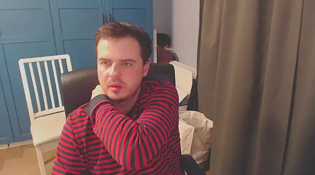 CuteMan33 online show from December 16, 2024, 8:48 pm