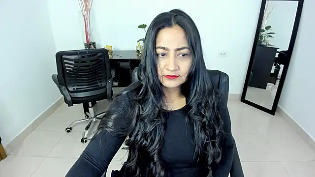 Snapshot of Adele_Sweett chatting on March 4, 2025, 10:13 am Adele Sweett online show from March 4, 2025, 10:13 am