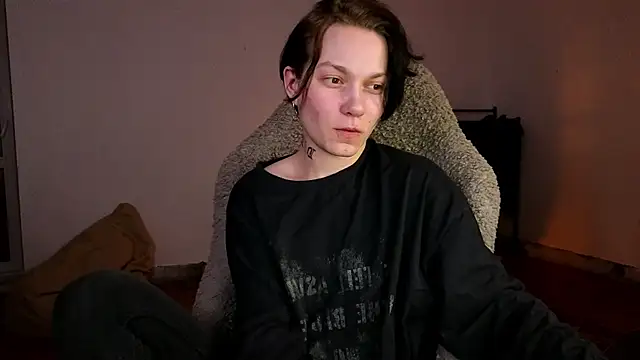 esajukyy online show from May 22, 2026, 6:13 pm