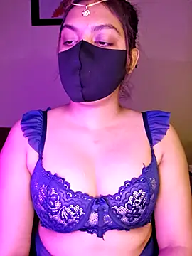 Snapshot of Olivia3 chatting on October 30, 2025, 9:04 pm Olivia3 online show from October 30, 2025, 9:04 pm