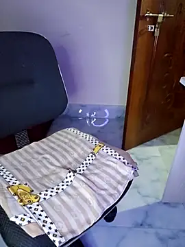 Snapshot of Olivia3 chatting on October 31, 2025, 7:48 pm Olivia3 online show from October 31, 2025, 7:48 pm