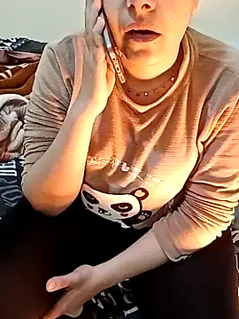 ShadiaStar online show from February 6, 2025, 11:54 am