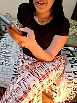 ShadiaStar online show from February 24, 2025, 11:30 pm