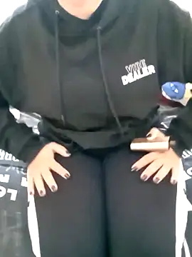 ShadiaStar online show from November 26, 2025, 7:42 am