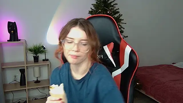 Snapshot of Sonya_Glen chatting on January 15, 2025, 5:47 pm Sonya Glen online show from January 15, 2025, 5:47 pm