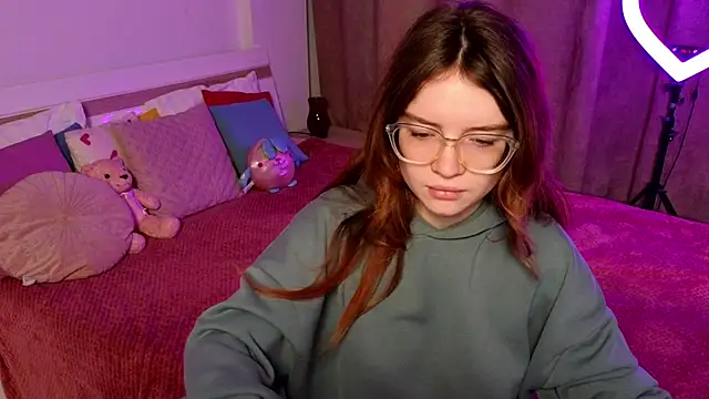 Snapshot of Sonya_Glen chatting on March 20, 2025, 1:46 am Sonya Glen online show from March 20, 2025, 1:46 am