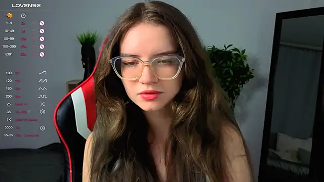 Snapshot of Sonya_Glen chatting on September 13, 2025, 8:30 pm Sonya Glen online show from September 13, 2025, 8:30 pm