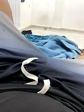 Lahcene online show from November 21, 2025, 7:34 pm