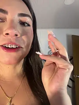 Snapshot of Melody_04 chatting on January 17, 2026, 4:39 am Melody 04 online show from January 17, 2026, 4:39 am