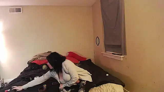 Snapshot of DripDropNLiqour chatting on March 4, 2026, 5:02 am DripDropNLiqour online show from March 4, 2026, 5:02 am