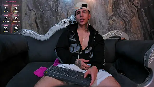 Flynn Riider online show from September 18, 2025, 3:03 pm