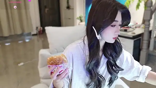 pinnnnnnk online show from February 11, 2026, 11:43 pm