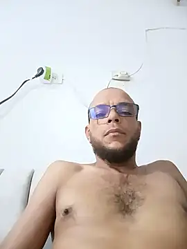 Snapshot of Charly_BC_Dirty chatting on December 16, 2024, 11:01 am Charly BC Dirty online show from December 16, 2024, 11:01 am