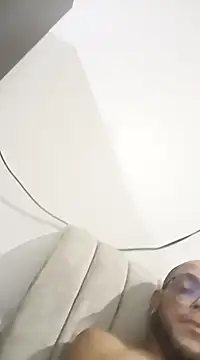 Snapshot of Charly_BC_Dirty chatting on December 21, 2024, 4:25 pm Charly BC Dirty online show from December 21, 2024, 4:25 pm