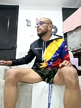 Snapshot of Charly_BC_Dirty chatting on January 31, 2025, 3:41 am Charly BC Dirty online show from January 31, 2025, 3:41 am