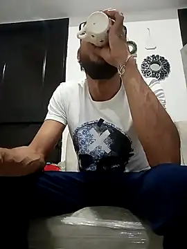 Snapshot of Charly_BC_Dirty chatting on February 11, 2025, 10:15 am Charly BC Dirty online show from February 11, 2025, 10:15 am