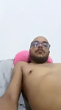 Snapshot of Charly_BC_Dirty chatting on February 17, 2025, 3:47 am Charly BC Dirty online show from February 17, 2025, 3:47 am