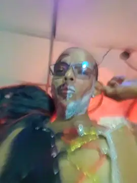 Snapshot of Charly_BC_Dirty chatting on October 31, 2025, 7:04 pm Charly BC Dirty online show from October 31, 2025, 7:04 pm