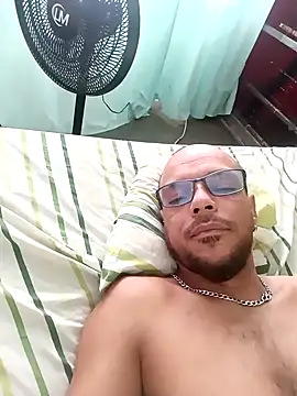 Snapshot of Charly_BC_Dirty chatting on November 27, 2025, 1:02 pm Charly BC Dirty online show from November 27, 2025, 1:02 pm