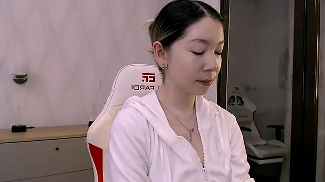 Snapshot of Babby_Rabbit chatting on November 10, 2025, 5:56 pm Babby Rabbit online show from November 10, 2025, 5:56 pm