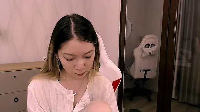 Snapshot of Babby_Rabbit chatting on December 2, 2025, 12:32 pm Babby Rabbit online show from December 2, 2025, 12:32 pm